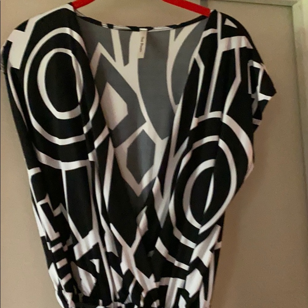 Romper - Picture 2 of 2